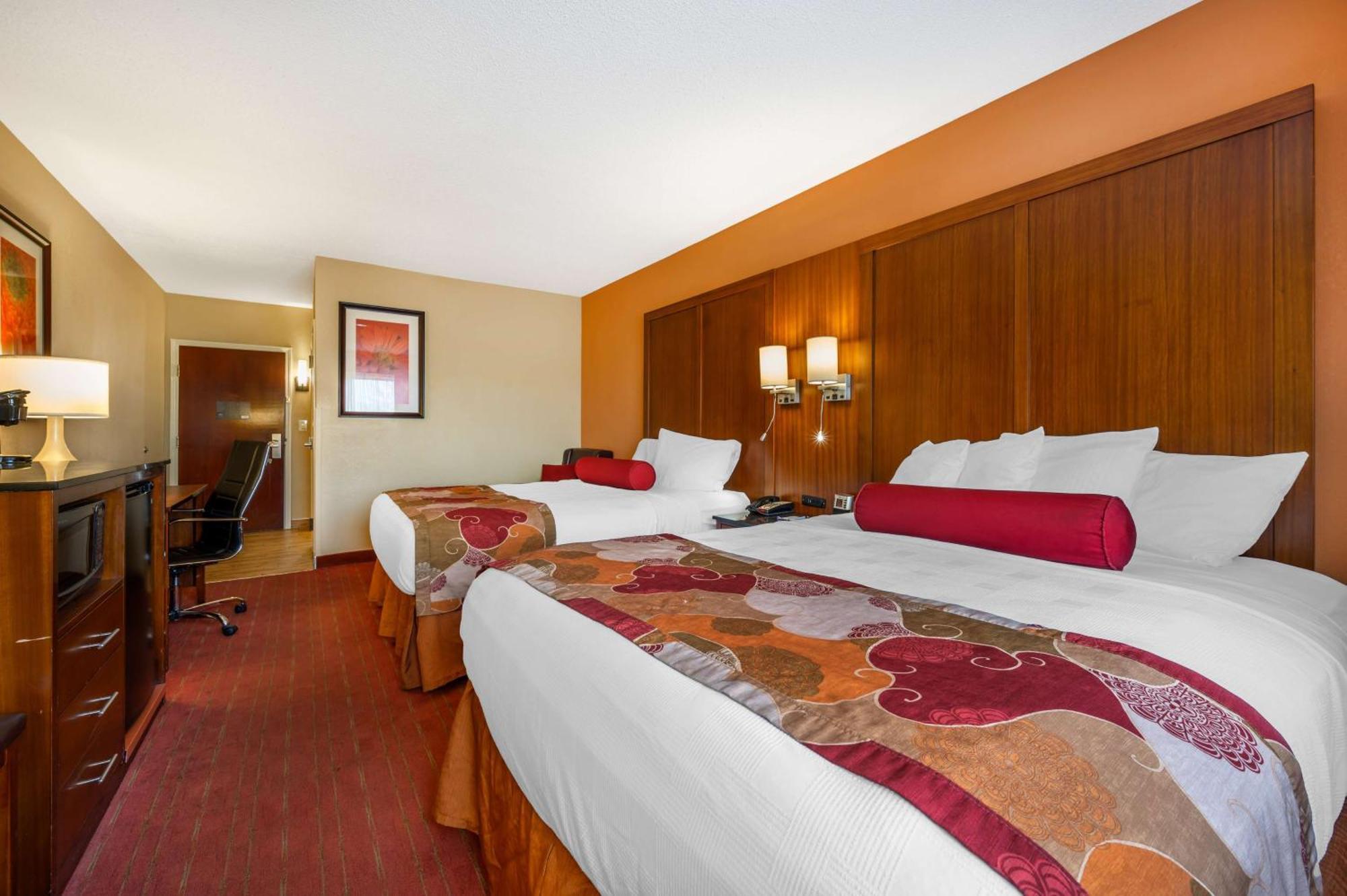 Best Western Plus Georgetown Corporate Center Hotel Экстерьер фото